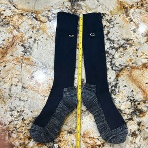 NWOT EVO-SHIELD brand socks. Mens. Navy blue. See measurements. Guessing size L